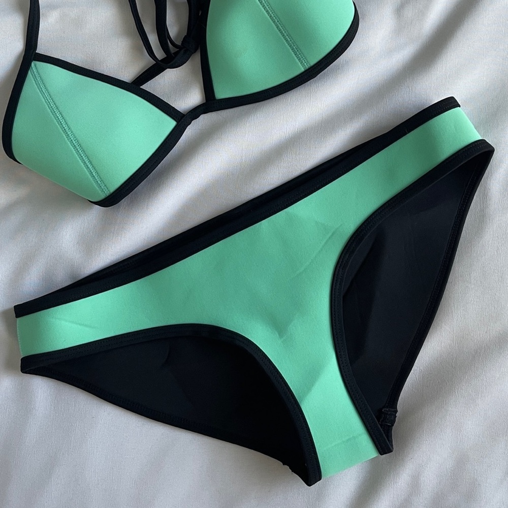 TRIANGL SWIMWEAR BIKINI BOTTOMS